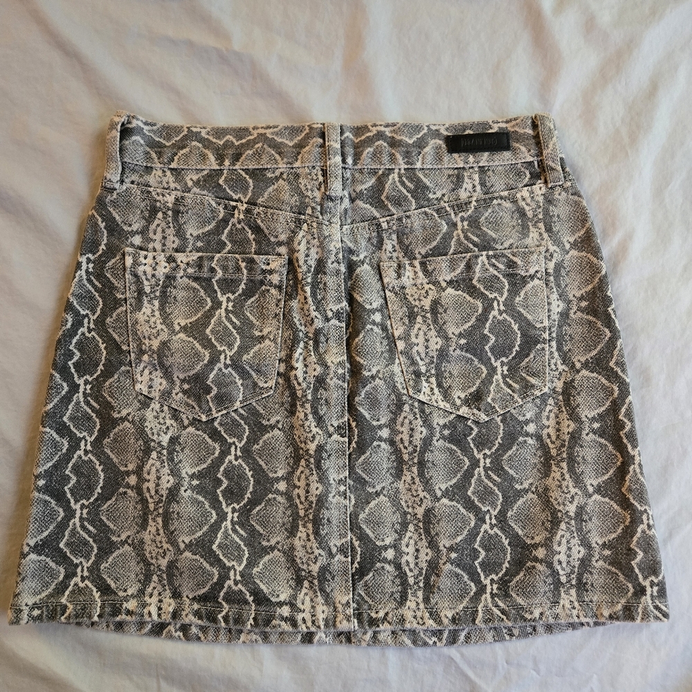 Blank NYC Grey Tan Snakeskin Print 100% Cotton Denim Mini Skirt - Picture 5 of 7